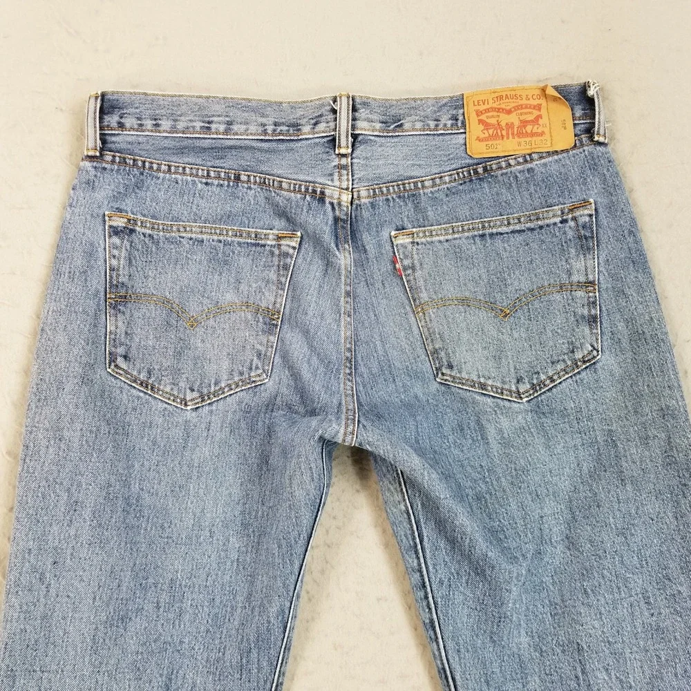 Levis Jeans Mens 36x32 Blue 501 Original Fit Straight Leg Button Fly 100% Cotton